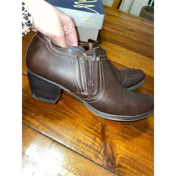 Natural Soul All-Thru Comfort Kasta Brown Booties Size 8 - Picture 2 of 7